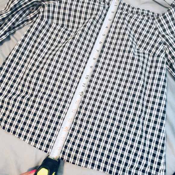 1.State Off the Shoulder Black/White Cascade Top - Picture 4 of 8